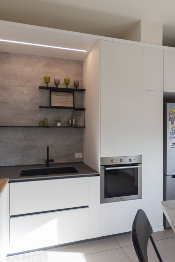 L’ostacolo diventa progetto: sartorialità in cucina